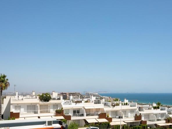 Luxury apartments in Gran Alacant with sea views and beach access